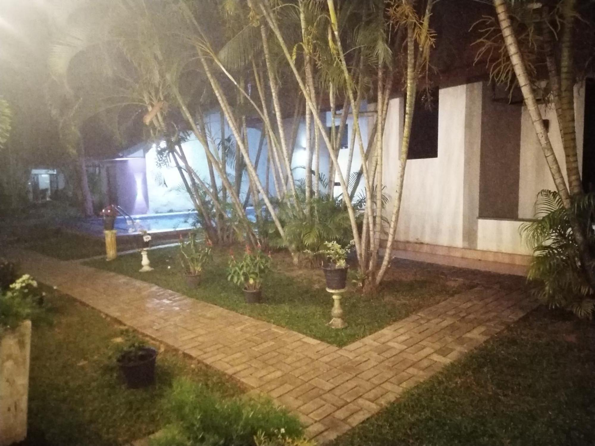 Blue Bell Hotel Negombo Exteriér fotografie