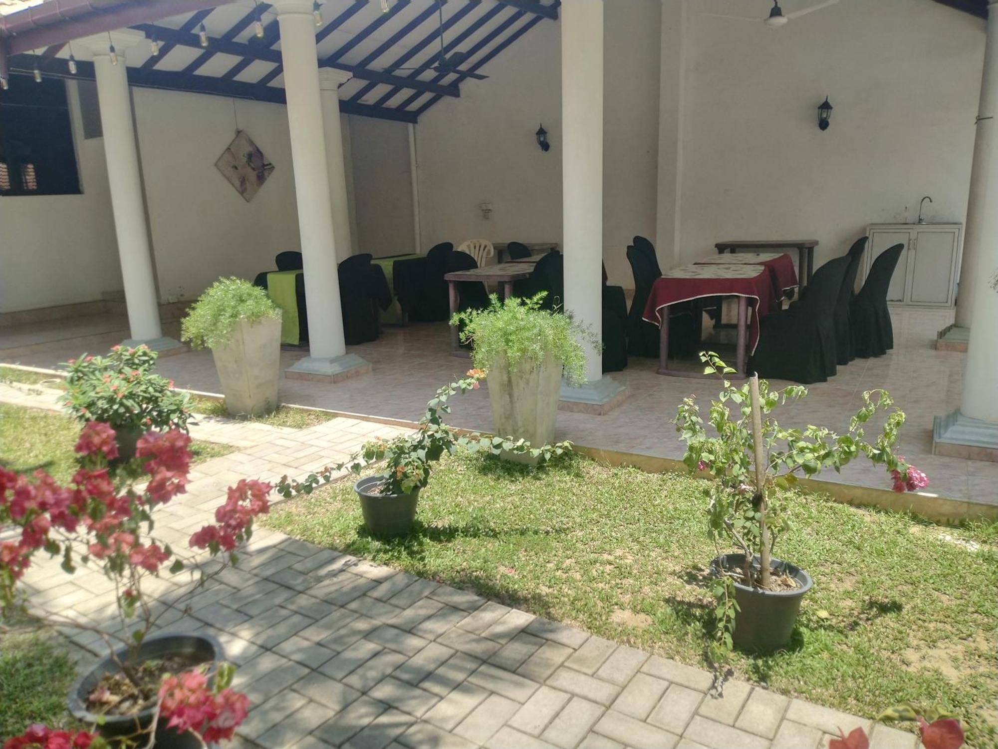 Blue Bell Hotel Negombo Exteriér fotografie